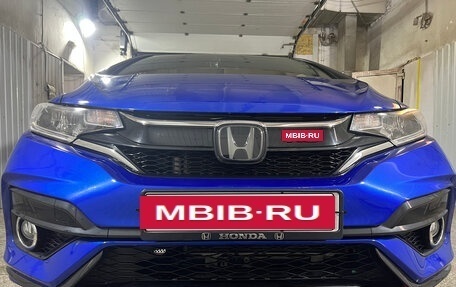Honda Fit III, 2019 год, 1 350 000 рублей, 29 фотография