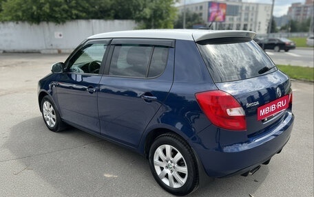 Skoda Fabia II, 2011 год, 1 000 000 рублей, 3 фотография