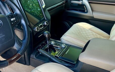 Toyota Land Cruiser 200, 2010 год, 3 300 000 рублей, 7 фотография