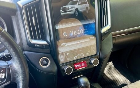 Toyota Land Cruiser 200, 2010 год, 3 300 000 рублей, 10 фотография