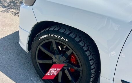 Toyota Land Cruiser 200, 2010 год, 3 300 000 рублей, 4 фотография
