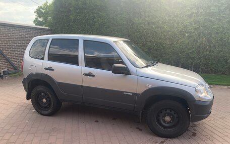 Chevrolet Niva I рестайлинг, 2011 год, 380 000 рублей, 6 фотография