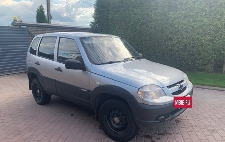 Chevrolet Niva I рестайлинг, 2011 год, 380 000 рублей, 4 фотография