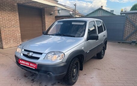 Chevrolet Niva I рестайлинг, 2011 год, 380 000 рублей, 5 фотография