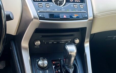Lexus NX I, 2017 год, 2 935 000 рублей, 13 фотография