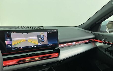 BMW 5 серия, 2025 год, 8 870 000 рублей, 17 фотография