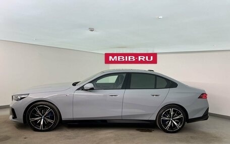 BMW 5 серия, 2025 год, 8 870 000 рублей, 5 фотография
