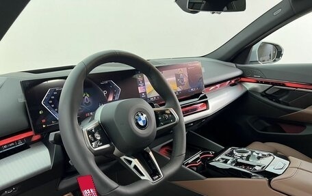 BMW 5 серия, 2025 год, 8 870 000 рублей, 10 фотография