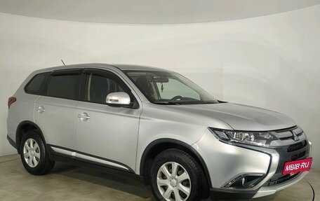 Mitsubishi Outlander III рестайлинг 3, 2016 год, 1 569 000 рублей, 3 фотография