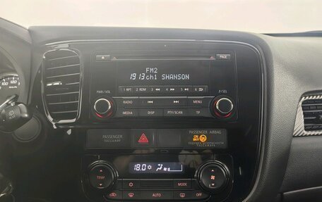 Mitsubishi Outlander III рестайлинг 3, 2016 год, 1 569 000 рублей, 11 фотография