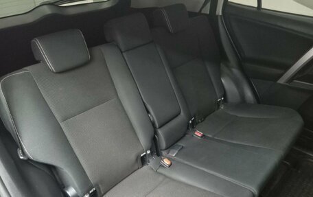 Toyota RAV4, 2016 год, 1 990 000 рублей, 12 фотография