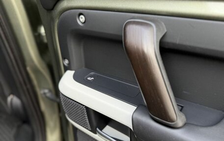 Land Rover Defender II, 2020 год, 3 950 000 рублей, 21 фотография