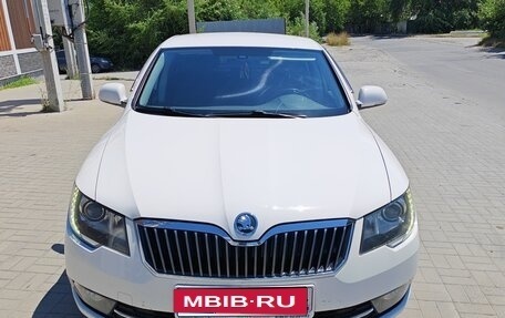 Skoda Superb III рестайлинг, 2013 год, 1 070 000 рублей, 1 фотография
