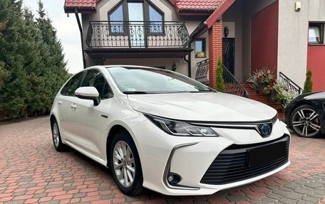 Toyota Corolla, 2022 год, 1 700 000 рублей, 1 фотография