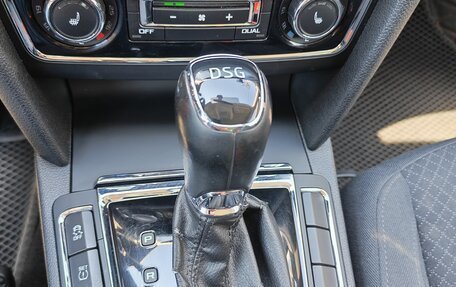 Skoda Superb III рестайлинг, 2013 год, 1 070 000 рублей, 14 фотография