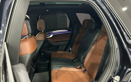 Volkswagen Touareg III, 2021 год, 5 890 000 рублей, 21 фотография