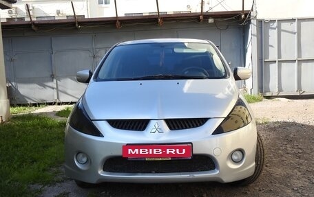 Mitsubishi Grandis, 2004 год, 590 000 рублей, 2 фотография