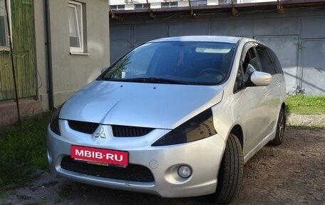 Mitsubishi Grandis, 2004 год, 590 000 рублей, 3 фотография