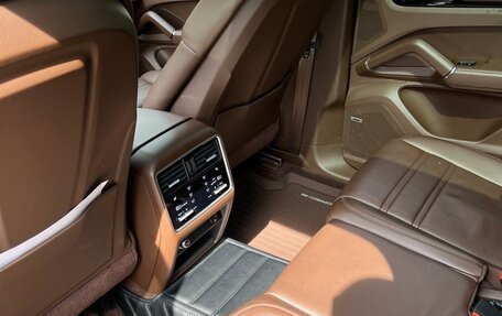 Porsche Cayenne III, 2018 год, 6 750 000 рублей, 8 фотография