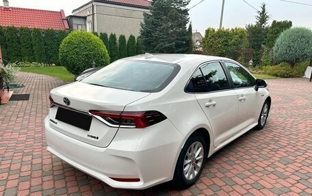Toyota Corolla, 2022 год, 1 700 000 рублей, 5 фотография