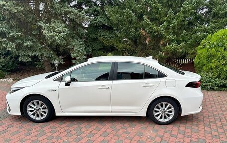 Toyota Corolla, 2022 год, 1 700 000 рублей, 3 фотография