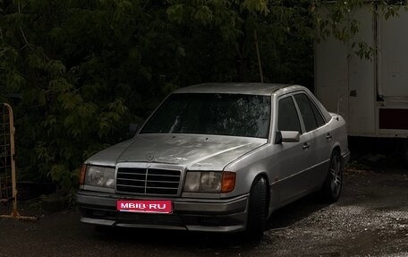 Mercedes-Benz W124, 1990 год, 250 000 рублей, 1 фотография