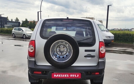 Chevrolet Niva I рестайлинг, 2011 год, 350 000 рублей, 5 фотография