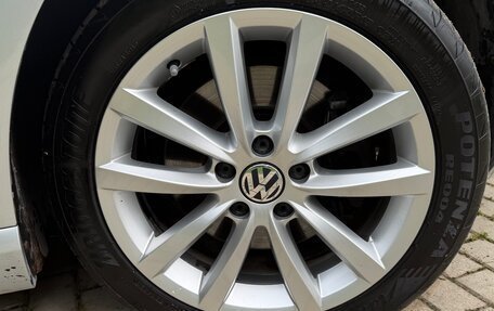 Volkswagen Passat B7, 2012 год, 997 000 рублей, 14 фотография