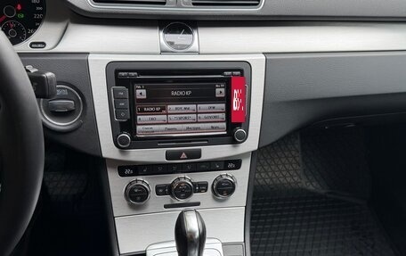 Volkswagen Passat B7, 2012 год, 997 000 рублей, 21 фотография