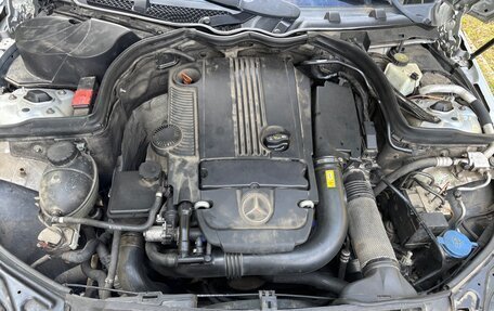 Mercedes-Benz C-Класс, 2011 год, 1 500 000 рублей, 3 фотография