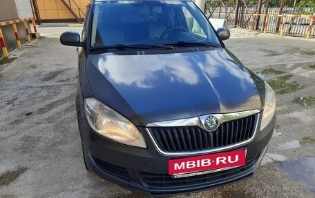 Skoda Fabia II, 2011 год, 610 000 рублей, 2 фотография