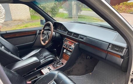 Mercedes-Benz W124, 1990 год, 250 000 рублей, 7 фотография