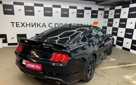 Ford Mustang VI рестайлинг, 2021 год, 3 400 000 рублей, 6 фотография