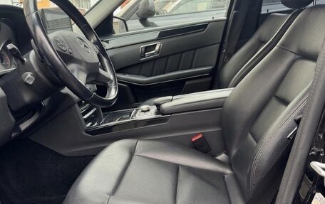 Mercedes-Benz E-Класс, 2011 год, 1 750 000 рублей, 6 фотография