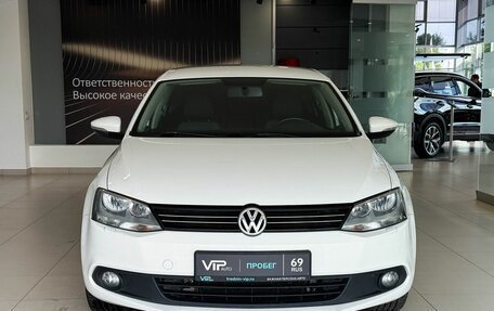 Volkswagen Jetta VI, 2013 год, 1 175 000 рублей, 2 фотография