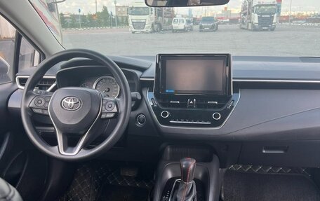 Toyota Corolla, 2021 год, 2 400 000 рублей, 4 фотография