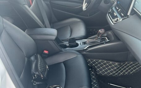 Toyota Corolla, 2021 год, 2 400 000 рублей, 6 фотография
