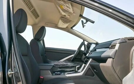 Mitsubishi Xpander, 2026 год, 2 560 000 рублей, 5 фотография