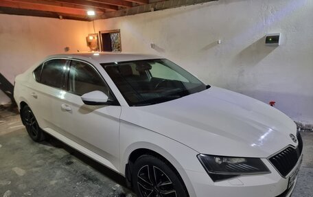 Skoda Superb III рестайлинг, 2017 год, 2 085 000 рублей, 1 фотография