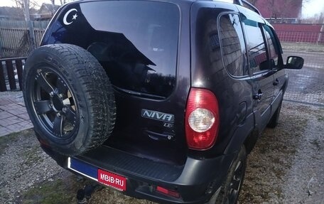 Chevrolet Niva I рестайлинг, 2017 год, 700 000 рублей, 4 фотография