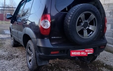 Chevrolet Niva I рестайлинг, 2017 год, 700 000 рублей, 3 фотография