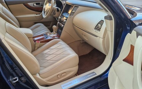 Infiniti QX70, 2016 год, 2 880 000 рублей, 9 фотография