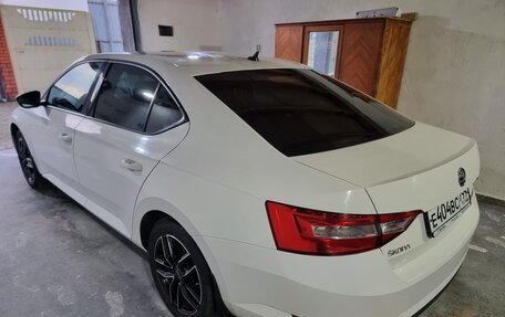Skoda Superb III рестайлинг, 2017 год, 2 085 000 рублей, 2 фотография