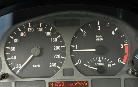 BMW 3 серия, 2004 год, 745 000 рублей, 36 фотография