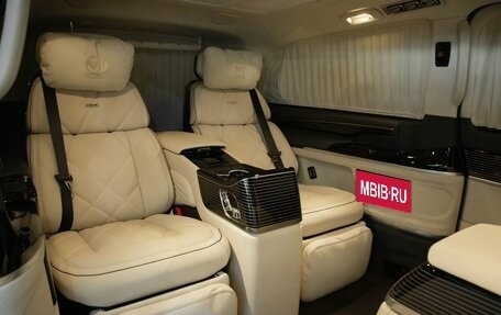 Mercedes-Benz V-Класс, 2025 год, 36 000 000 рублей, 26 фотография