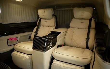 Mercedes-Benz V-Класс, 2025 год, 36 000 000 рублей, 22 фотография