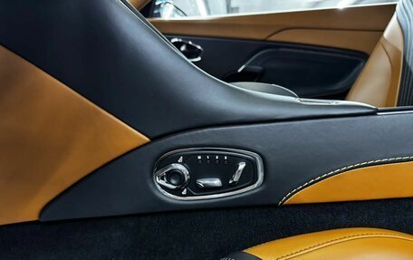 Aston Martin DB11 I, 2017 год, 13 999 000 рублей, 9 фотография