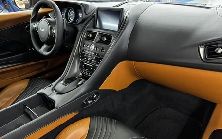 Aston Martin DB11 I, 2017 год, 13 999 000 рублей, 11 фотография