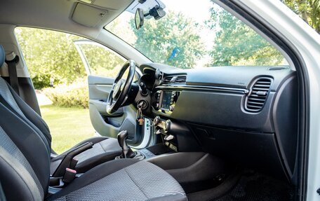 KIA Rio IV, 2018 год, 1 380 000 рублей, 16 фотография