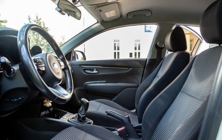 KIA Rio IV, 2018 год, 1 380 000 рублей, 15 фотография